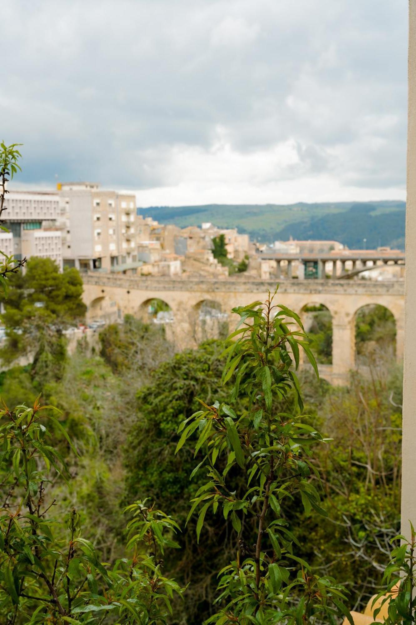 Finestra Sui Ponti Bed & Breakfast Ragusa Eksteriør bilde